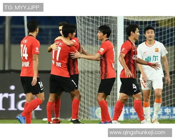 武汉滑板队中路突破战术解析与实战应用探讨