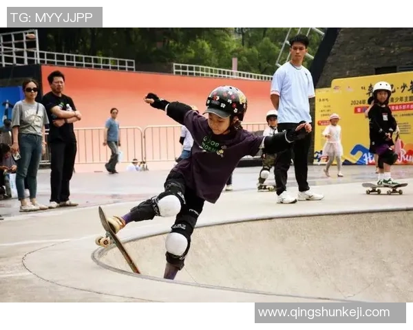 重庆滑板队的拼搏与荣耀极限运动嘉年华的精彩瞬间回顾 重庆滑板队的拼搏与荣耀极限运动嘉年华的精彩瞬间回顾